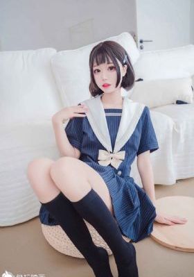 荫蒂每天被三个男人添小说_720在线观看电视